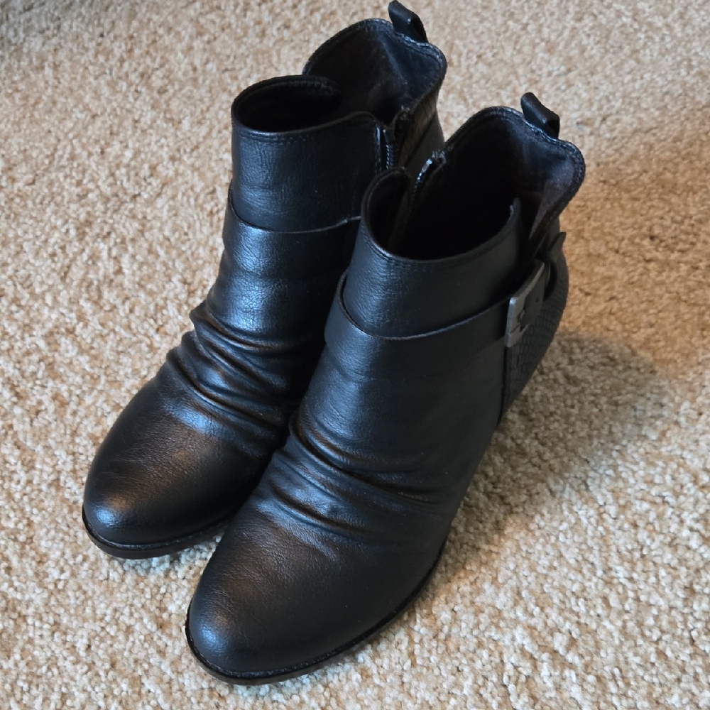 Rebel Womens Ankel Boots Size: 6.5